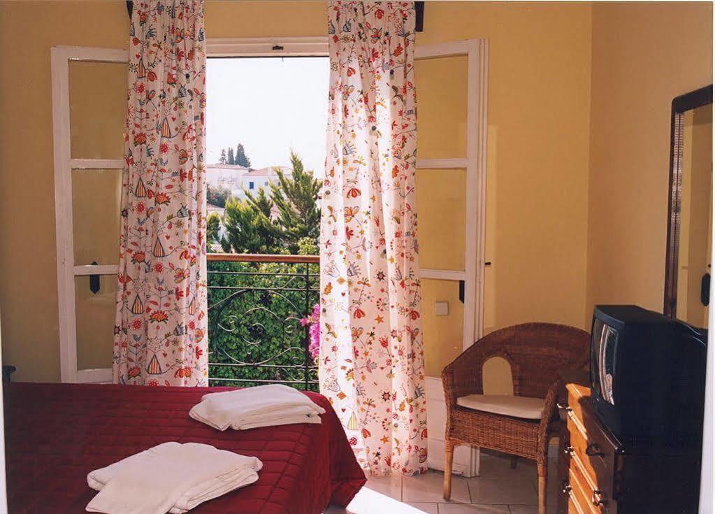 Spetses Retreat Accommodation Екстериор снимка