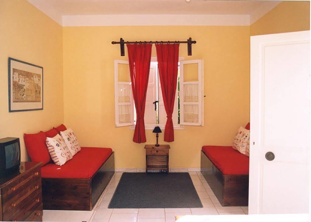 Spetses Retreat Accommodation Екстериор снимка