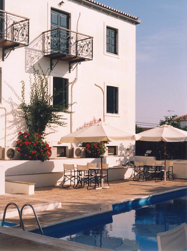 Spetses Retreat Accommodation Екстериор снимка