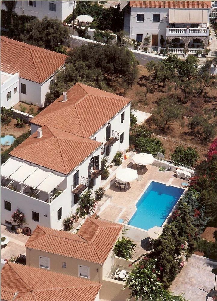 Spetses Retreat Accommodation Екстериор снимка